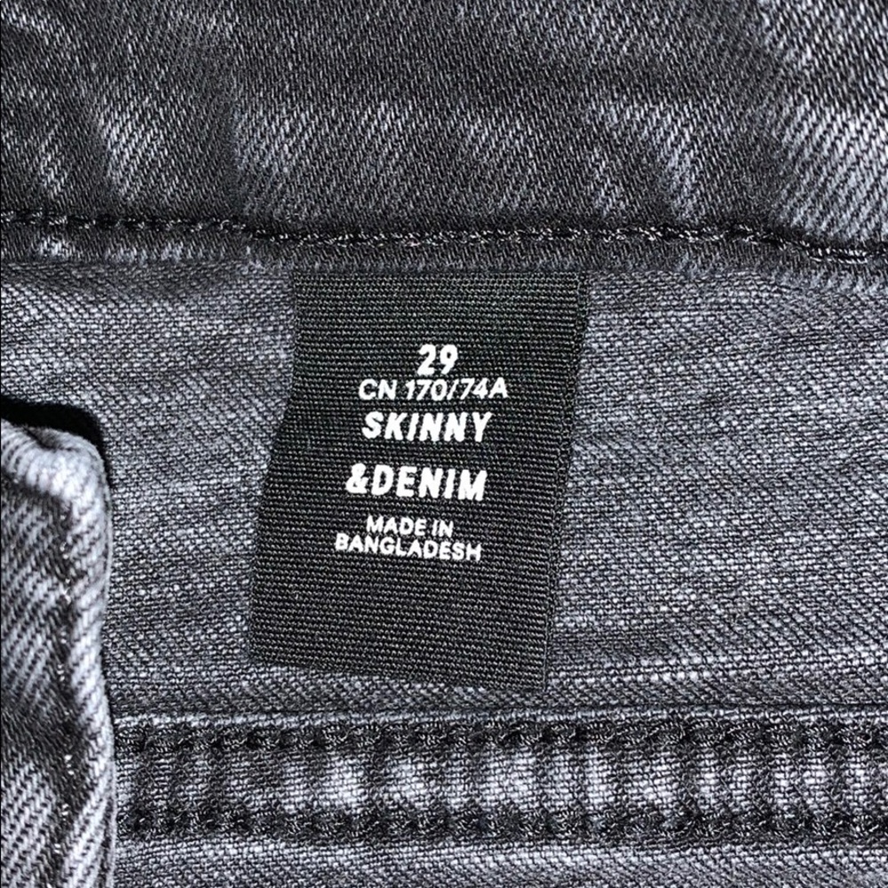 Black skinny ripped jeans